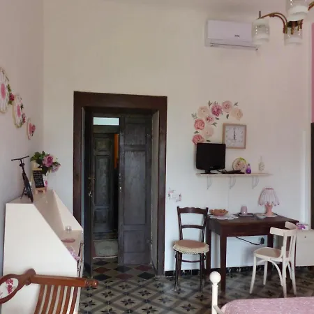 Ammentos Bed & Breakfast Magomadas